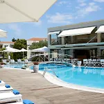 מלון Renaissance 4*