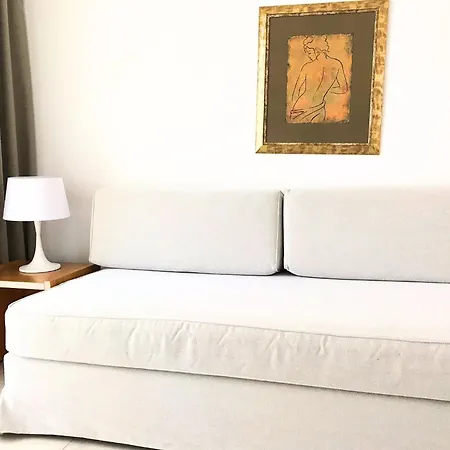 Renaissance Hotel 4*