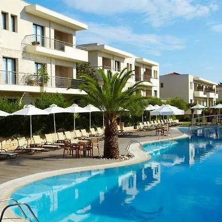 Renaissance Hotel 4*