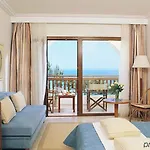 Renaissance 4*