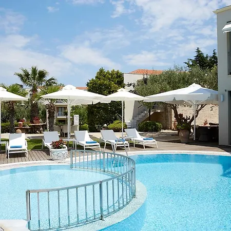 Renaissance Hotel 4*