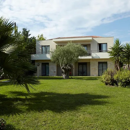 فندق Renaissance 4*