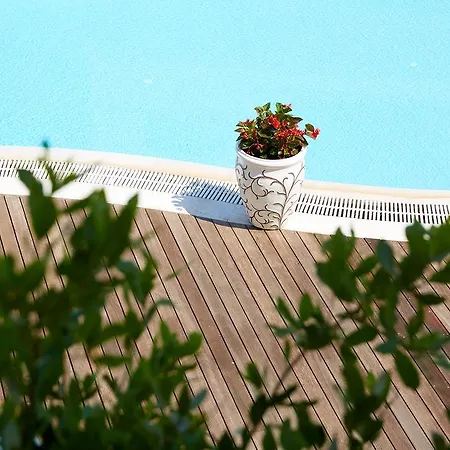 호텔 Renaissance 4*